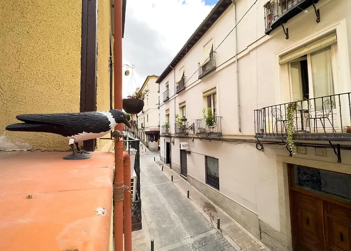 DISFRUTA del Barrio de las Letras Tu segundo hogar en Madrid